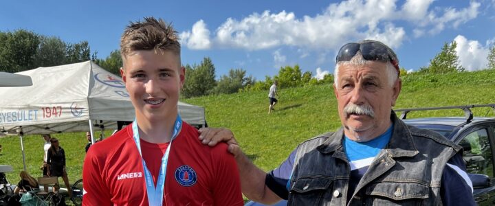 Kajakos siker…