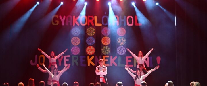 A művészetek elviselhetetlen gyönyörűsége a Gyakorlóban…