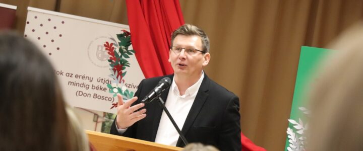 VI. Kárpát-medencei Pedagógiai Konferencia és Módszertani Napok Szarvason…