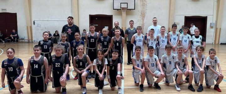 A kenguru bajnokság C csoportjában csapatunk hazai pályán fogadta jól ismert ellenfeleit az elmúlt hétvégén